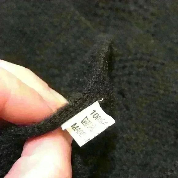 NWT Arianna by Howard’s Black Two Pattern Knit Poncho - Picture 9 of 10